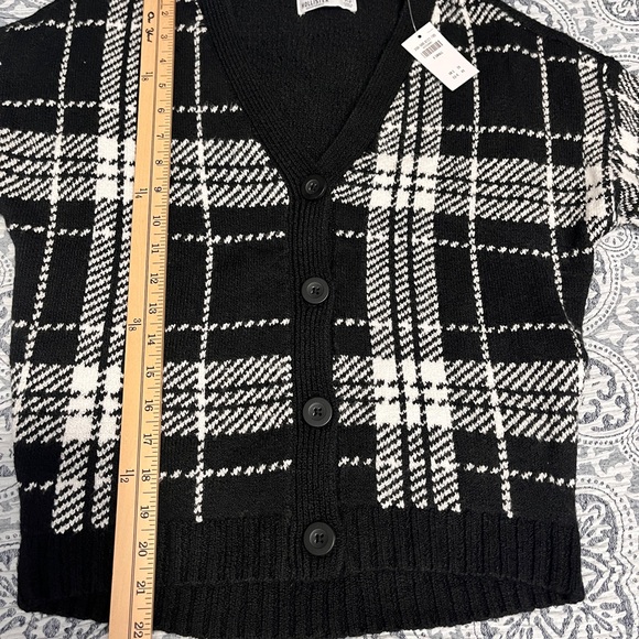 Hollister Black and White Checkered Plaid Cardigan XS NWT - Picture 7 of 10